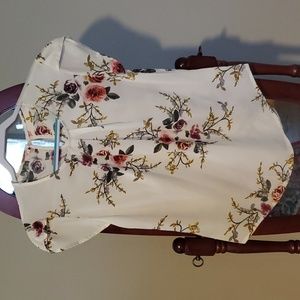 Floral Top size M